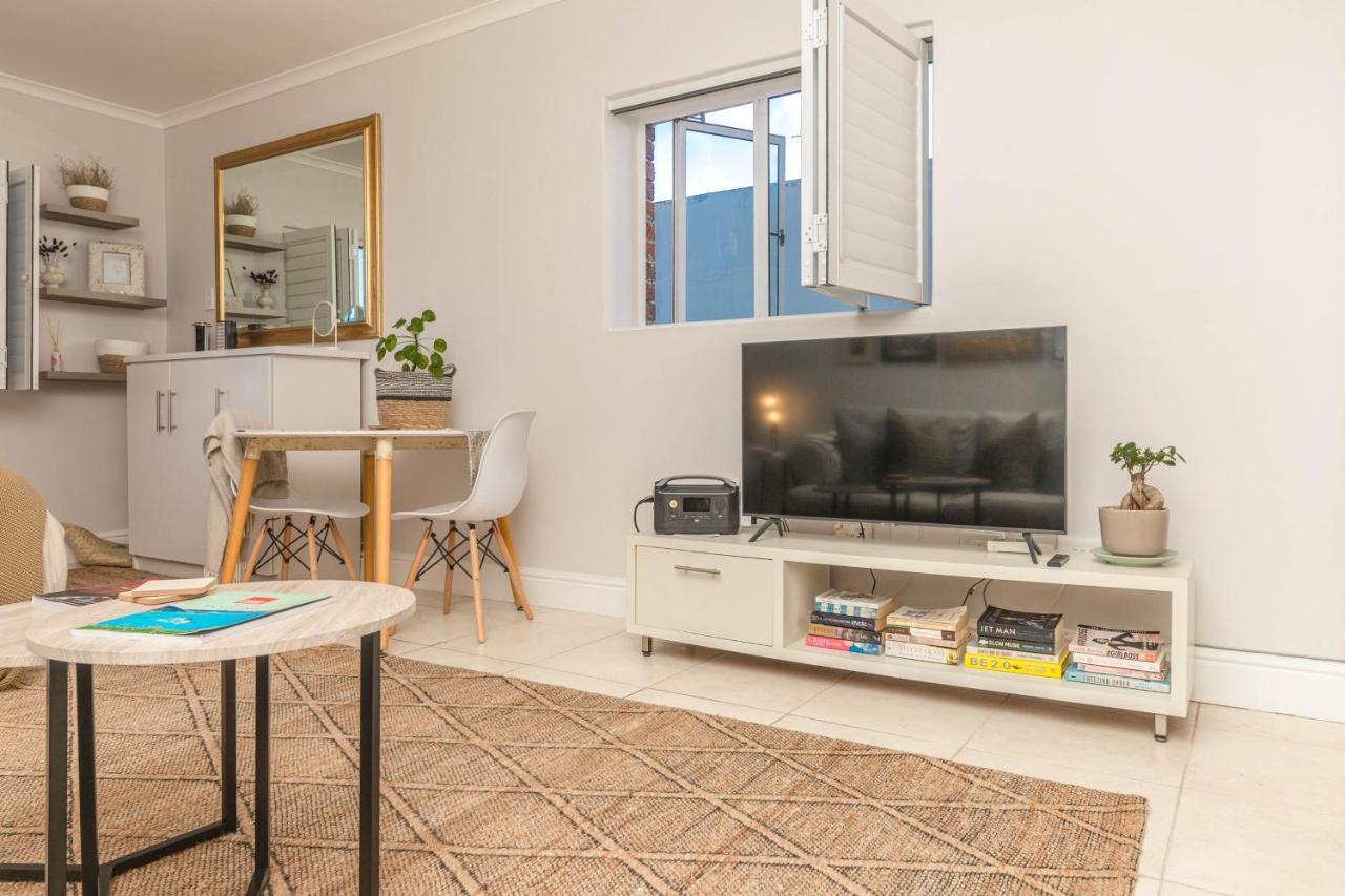 Little Gem On The Promenade Apartment Cape Town Exterior photo
